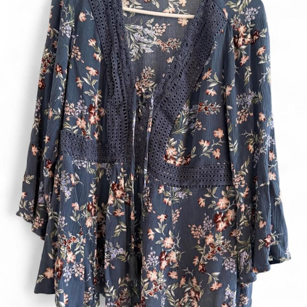 Torrid Women's Blue and Navy Blouse